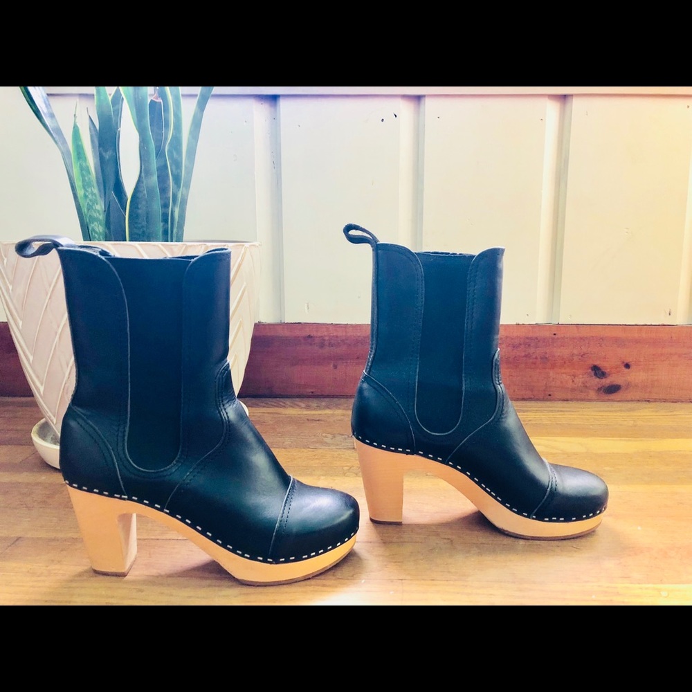 Swedish Hasbeen Clog Booties NWOT